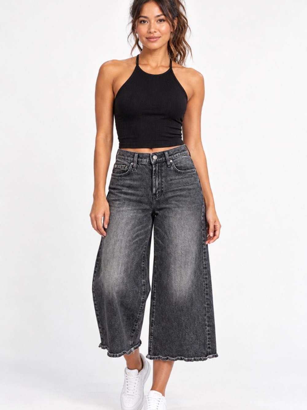BDG Urban Outfitters Joey Mid-Rise Wide Leg Jeans washed, faded black denim